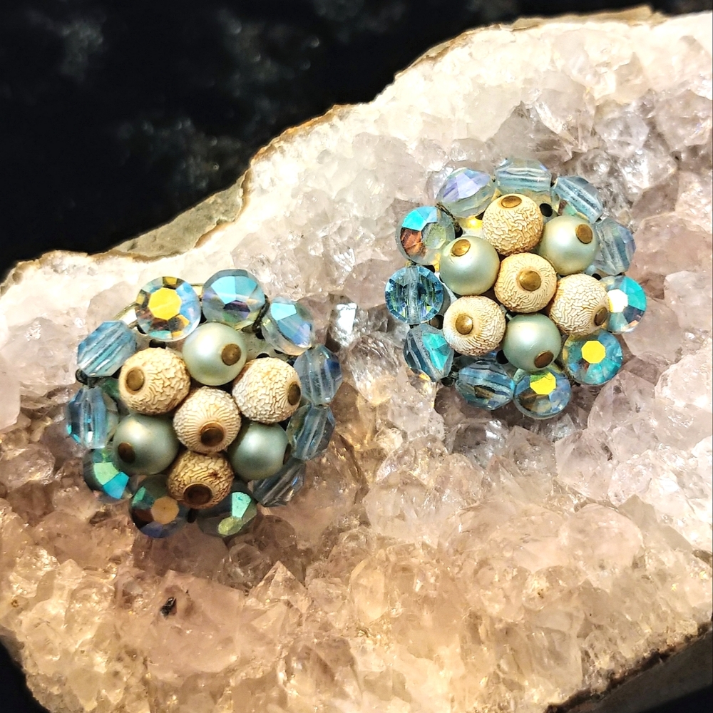 Gorgeous Vintage 60s Aurora Borealis Crystal & Bead Button Earrings